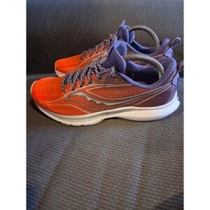 Saucony Womens Kinvara 13 Running Shoes Athletic Sneakers Red  Size 9